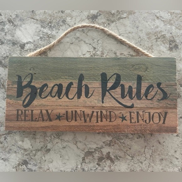 Hobby Lobby Wooden Beach Hanging sign - Picture 1 of 5